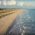 בית נופש Bovinda - By The Beach, *