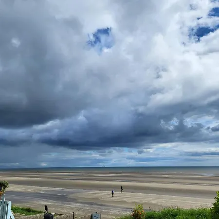 Bovinda - By The Beach, Holiday home