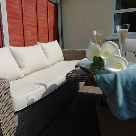 Bovinda - By The Beach,