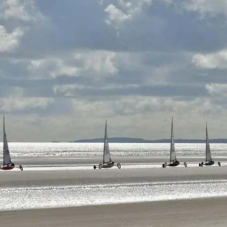 Bovinda - By The Beach, Holiday home *